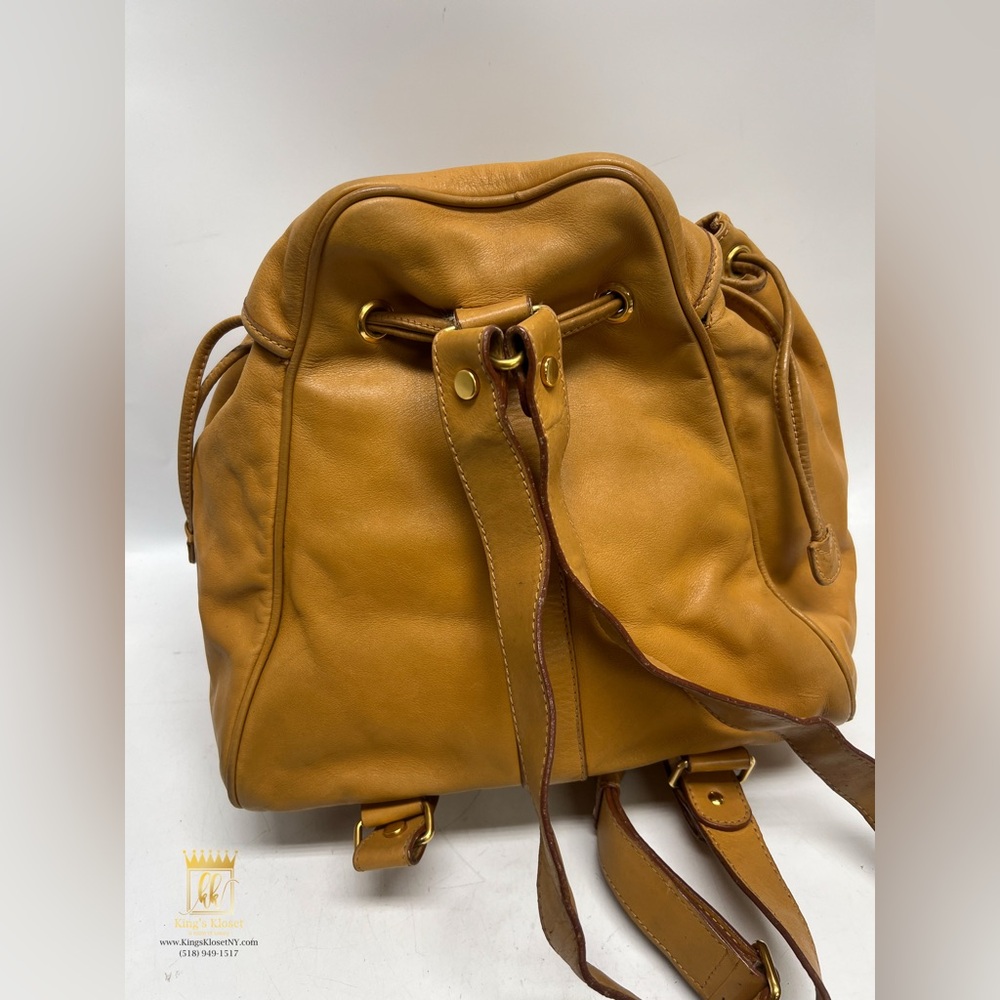 Gucci drawstring leather backpack - image 4